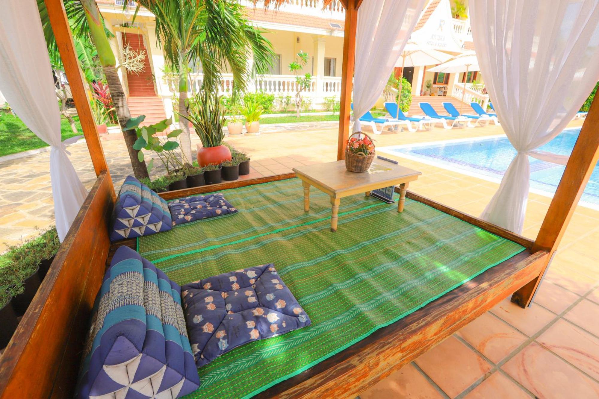 Riviera Hotel & Resort Kep Esterno foto